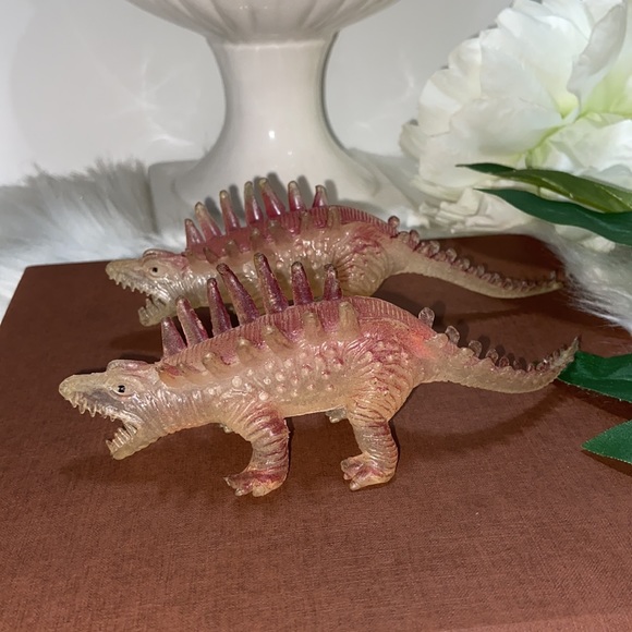 Vintage 1978 Talarurus Dinosaur Figurines set of two clear Dinosaur - Picture 4 of 17